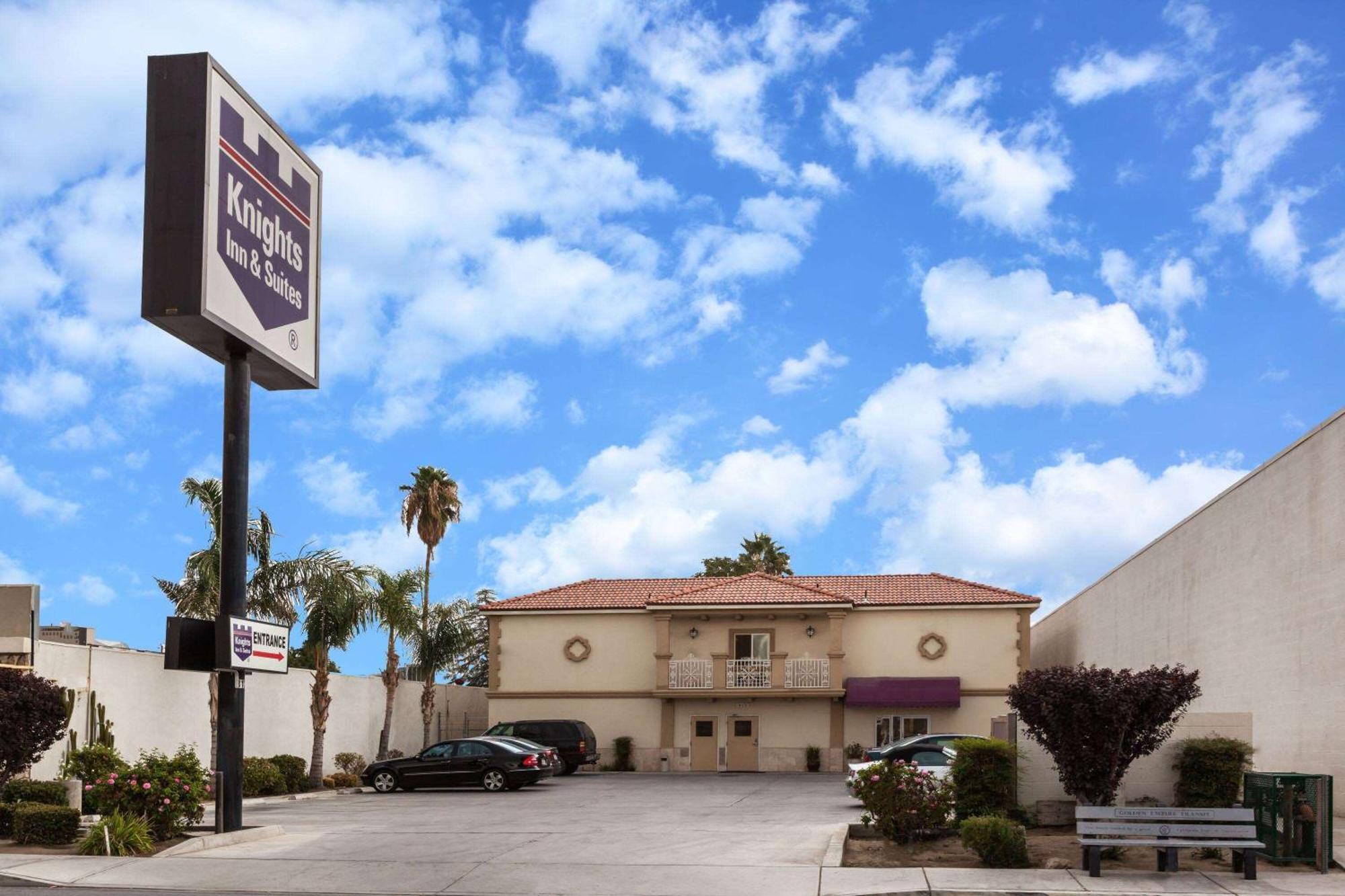 Howard Johnson By Wyndham Bakersfield Exterior foto